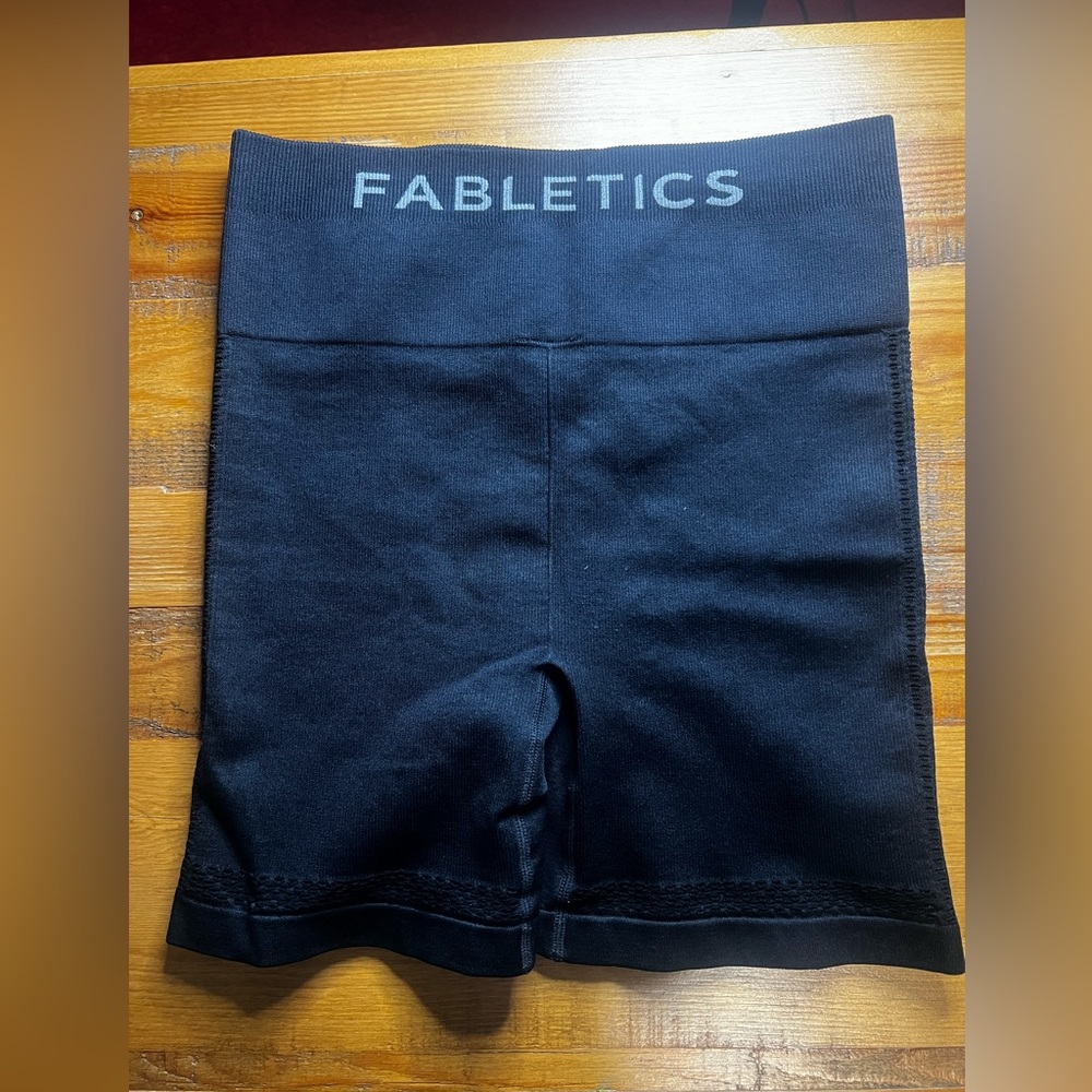 Fabletics Bike Short - Picture 5 of 5